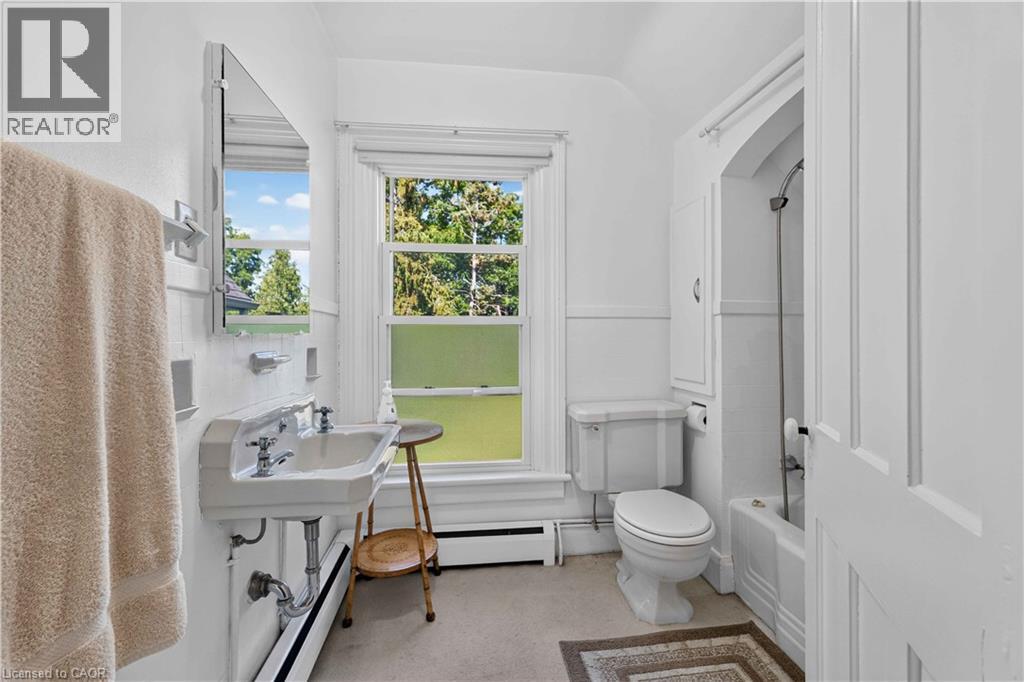 1629 GREGORY Road - 36