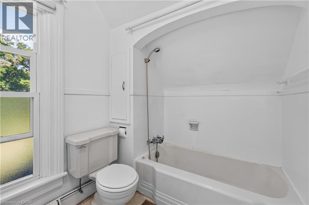 1629 GREGORY Road - 37