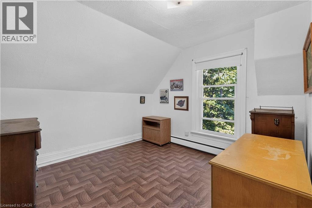 1629 GREGORY Road - 31