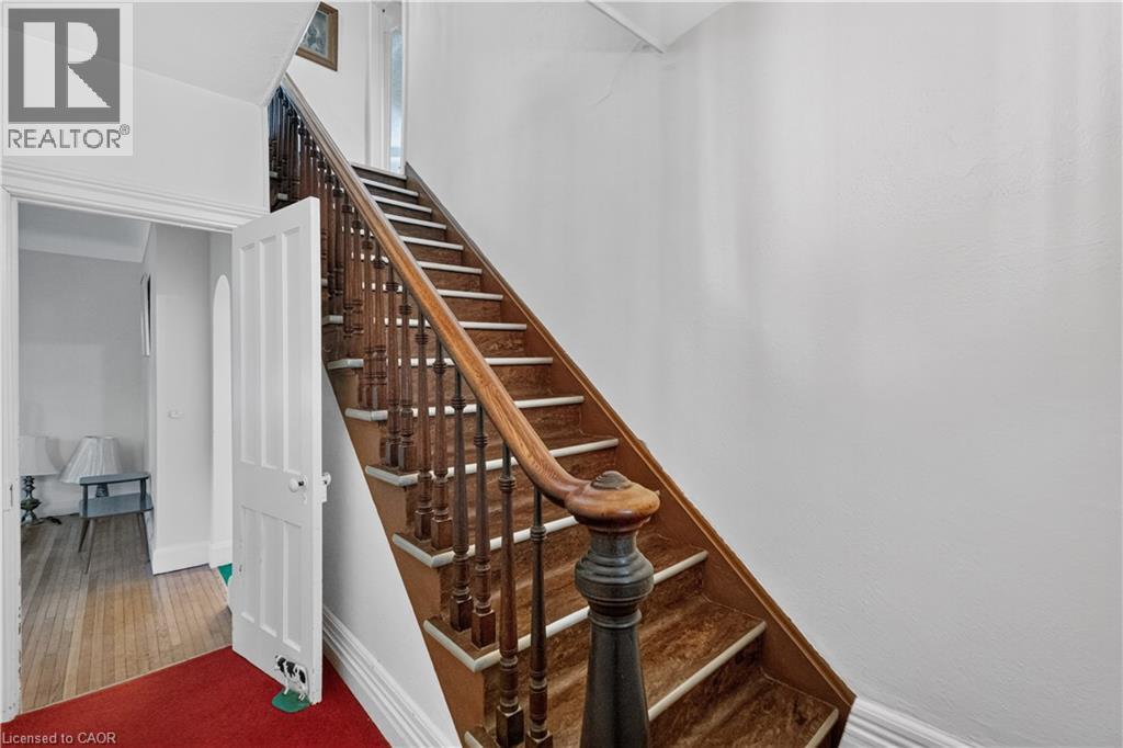 1629 GREGORY Road - 27