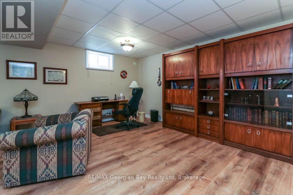 947 MONTREAL STREET - 21