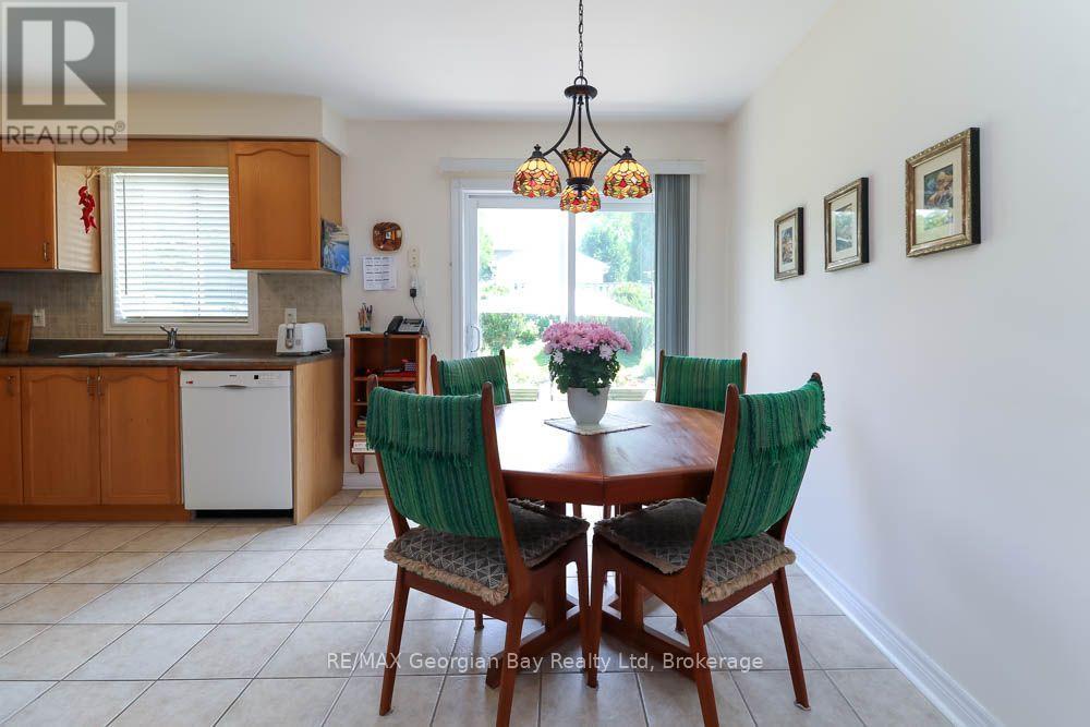 947 MONTREAL STREET - 11