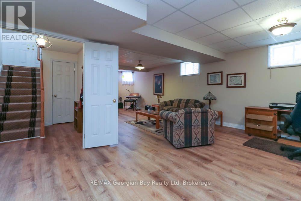 947 MONTREAL STREET - 22