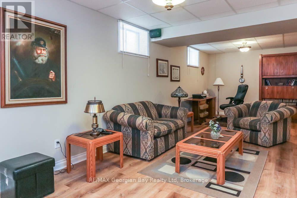 947 MONTREAL STREET - 25
