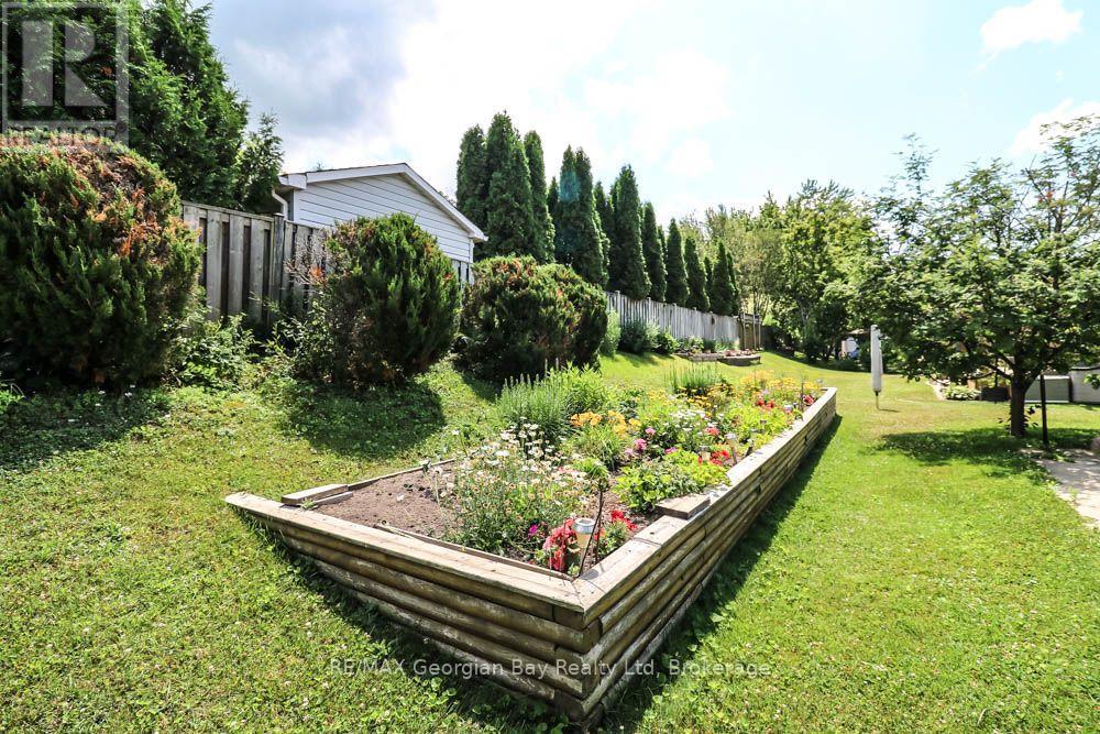 947 MONTREAL STREET - 34