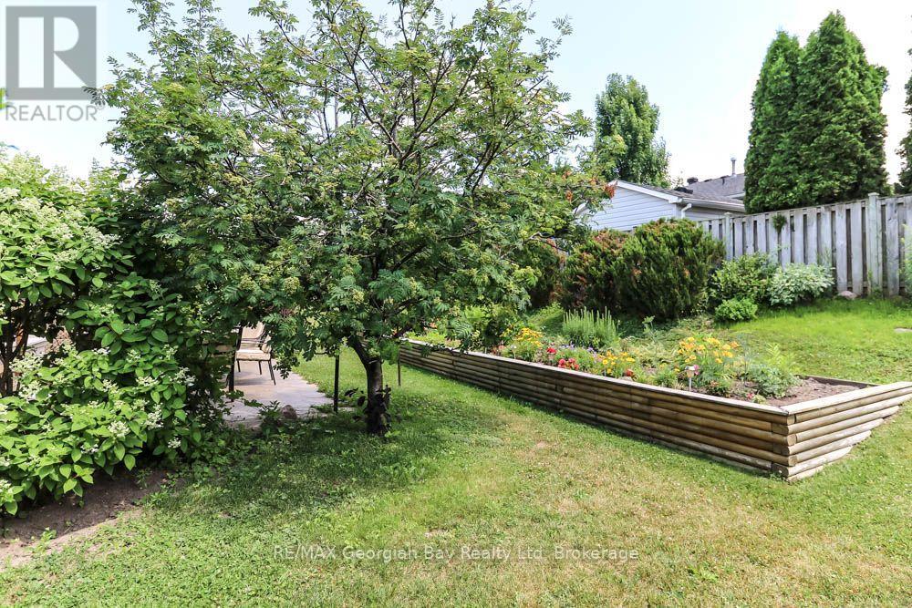 947 MONTREAL STREET - 35