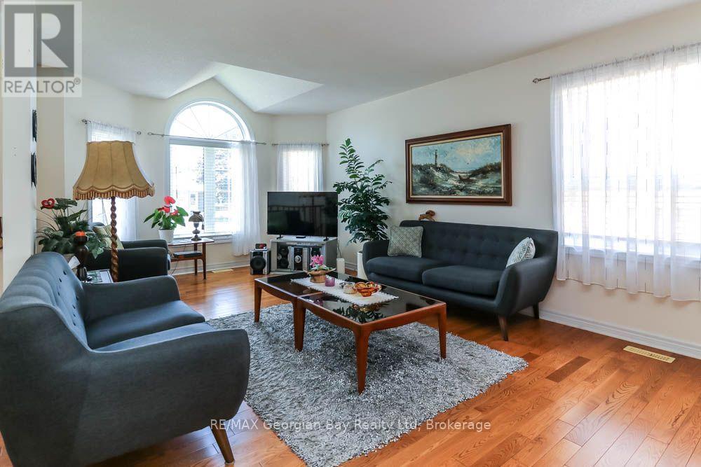 947 MONTREAL STREET - 8