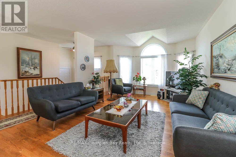 947 MONTREAL STREET - 9