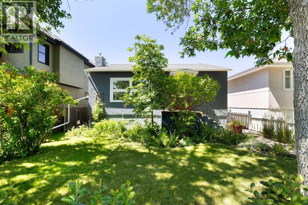 2605 29 Street SW — photo 32