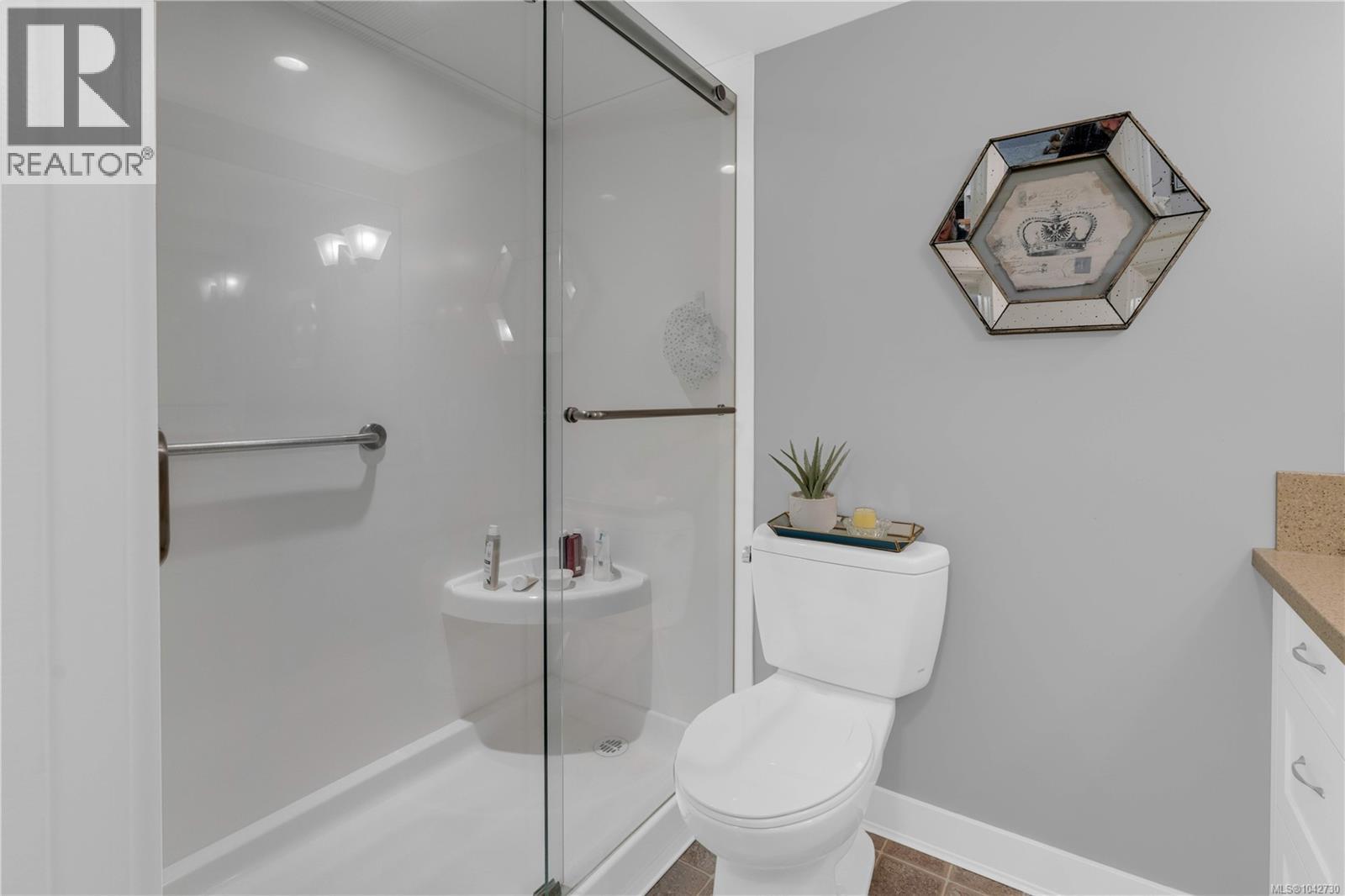 205 2125 Oak Bay Avenue, Oak Bay
