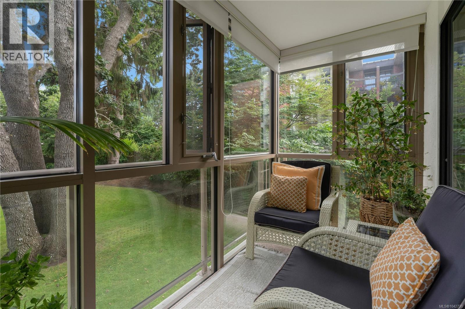 205 2125 Oak Bay Avenue, Oak Bay
