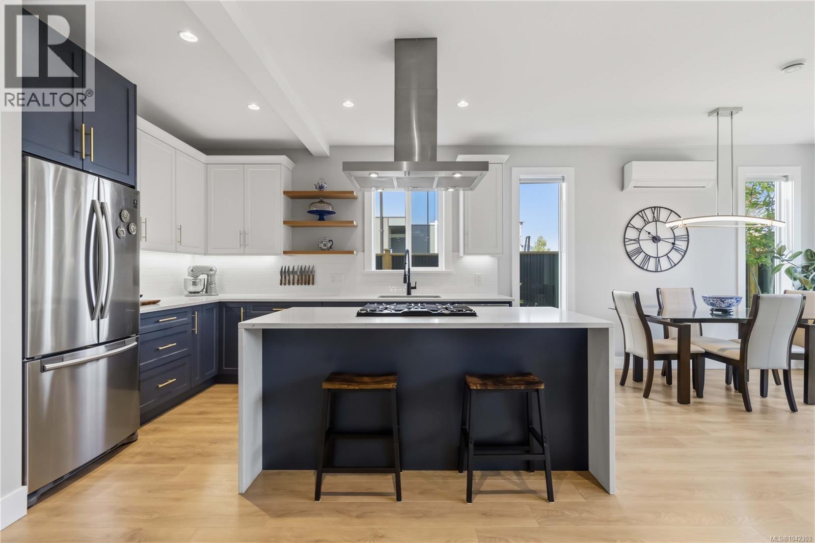 1176 Clarke Rd - 10