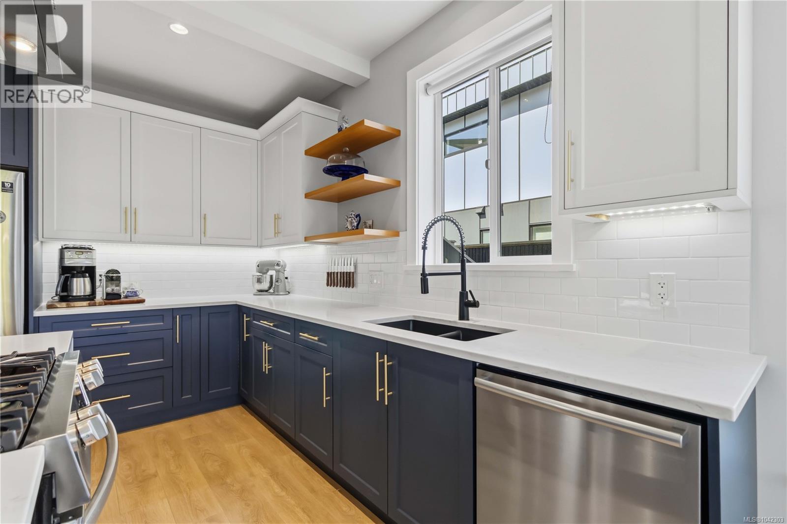1176 Clarke Rd - 14