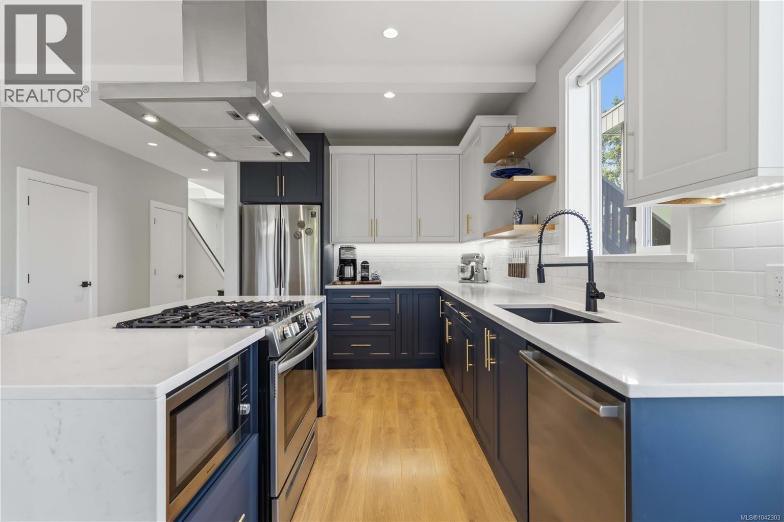 1176 Clarke Rd - 16