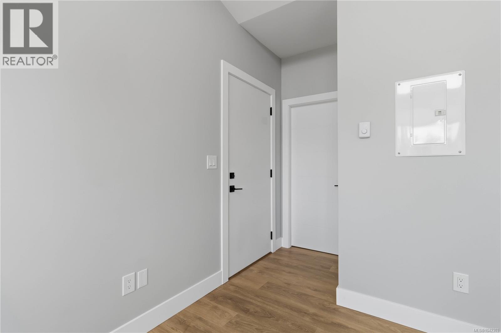 1176 Clarke Rd - 22