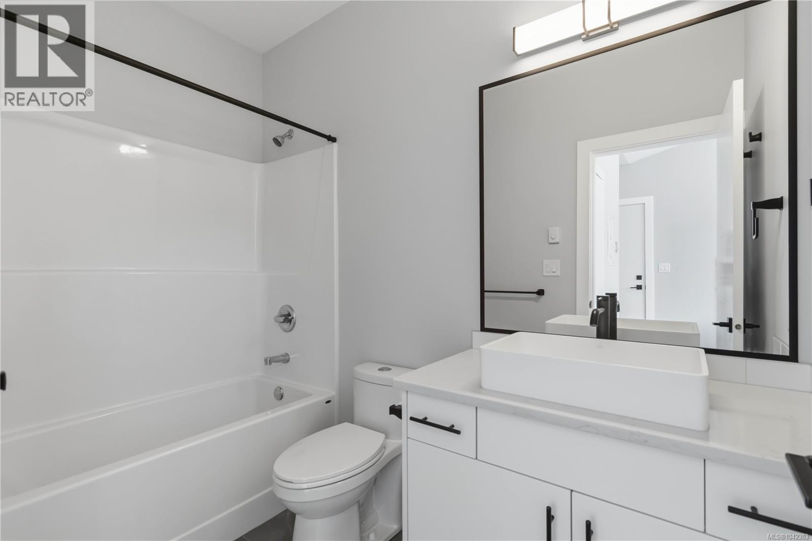 1176 Clarke Rd - 28