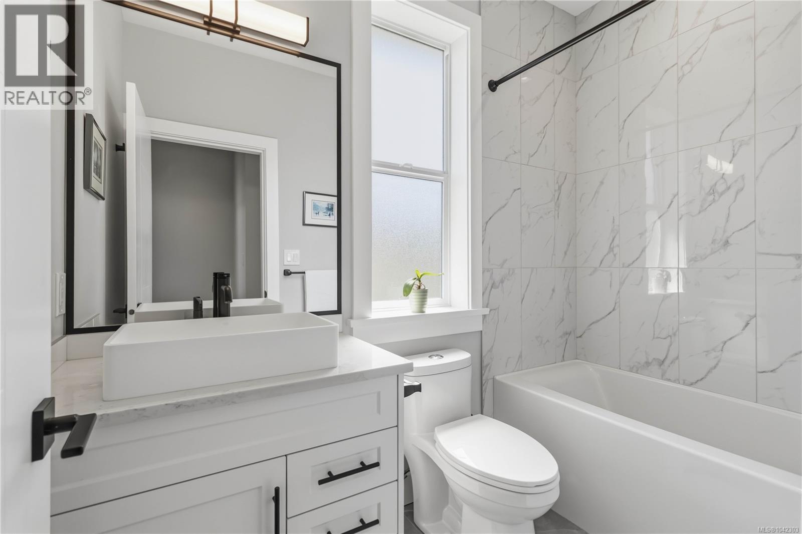 1176 Clarke Rd - 35