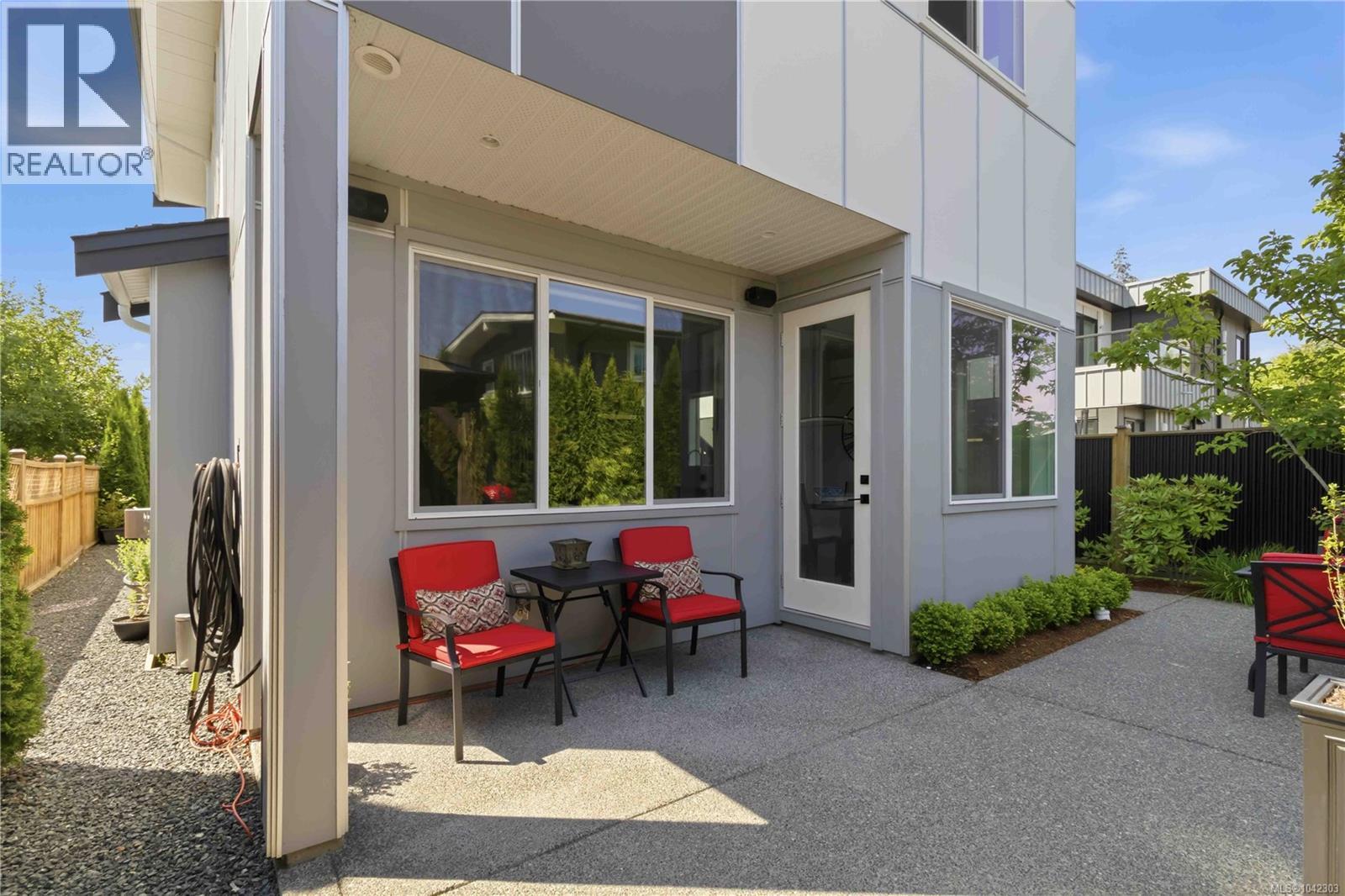 1176 Clarke Rd - 49