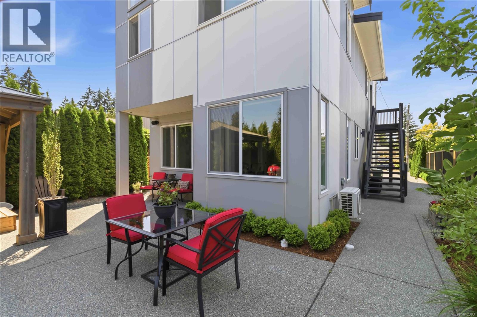 1176 Clarke Rd - 52