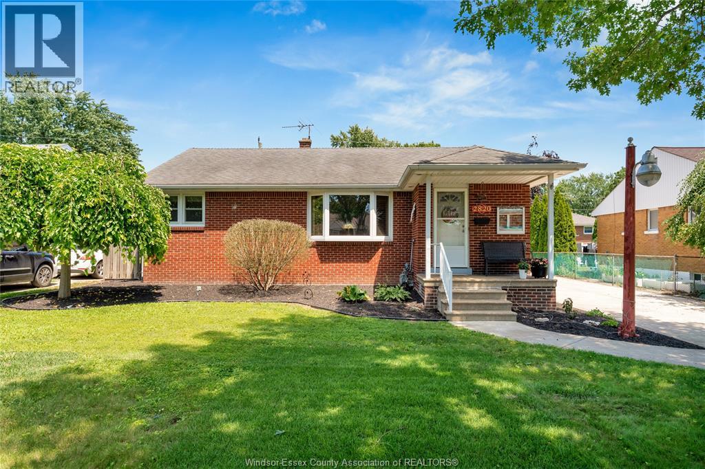 2820 Askin AVENUE - 1