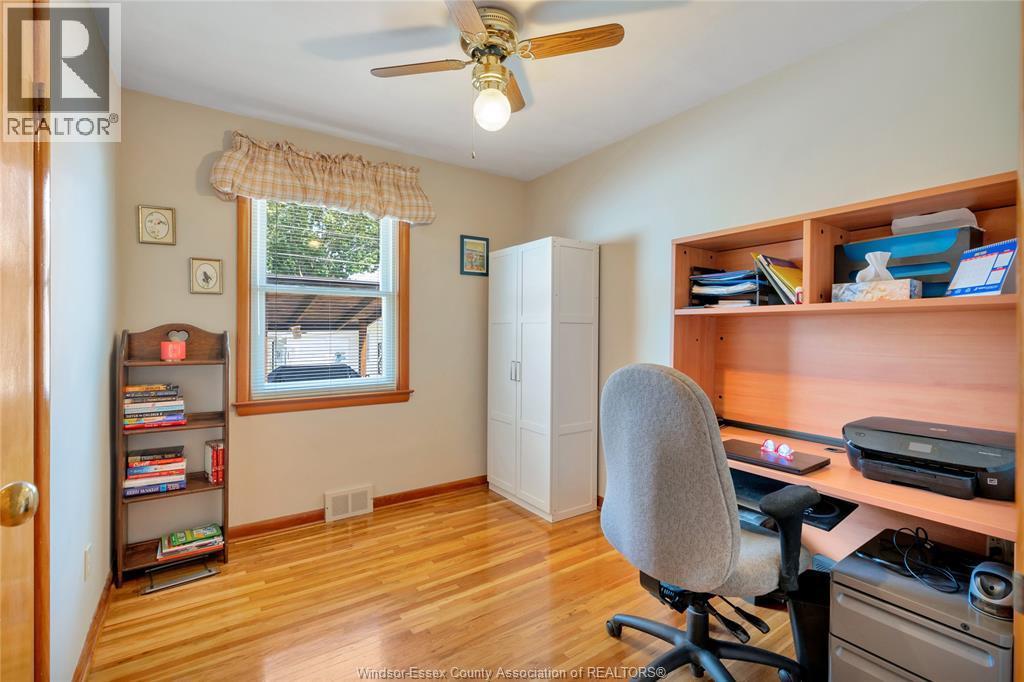 2820 Askin AVENUE - 17