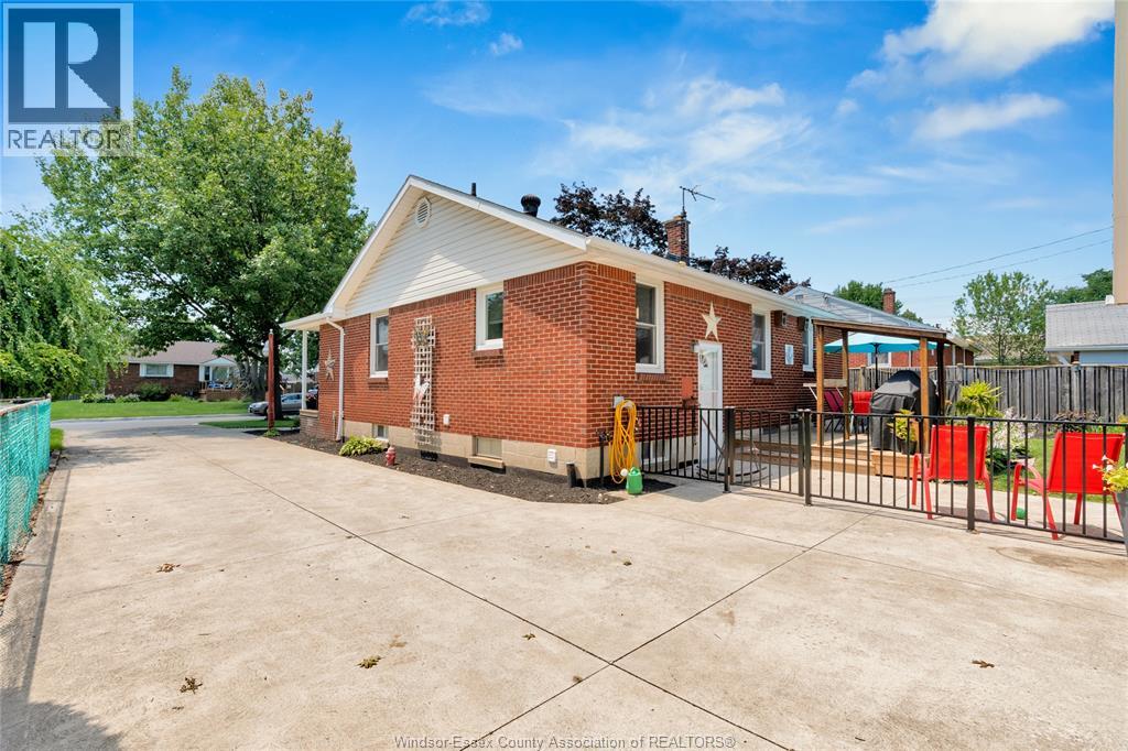 2820 Askin AVENUE - 3