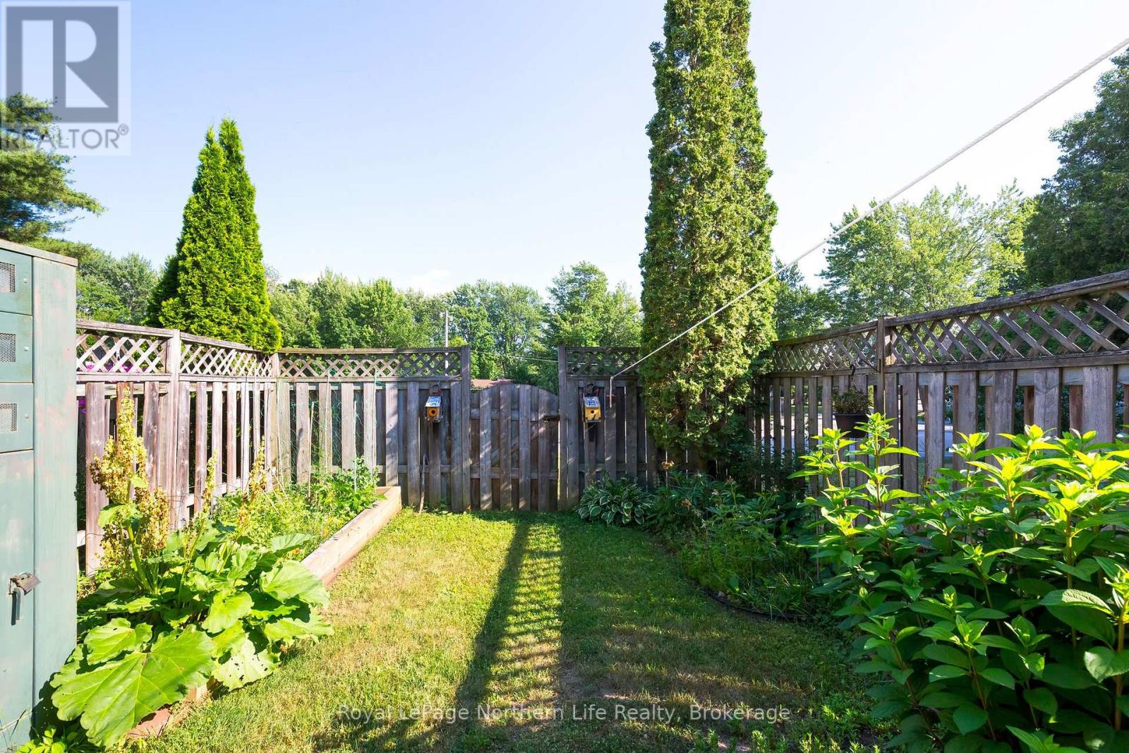 #53 644 LAKESHORE DRIVE - 26