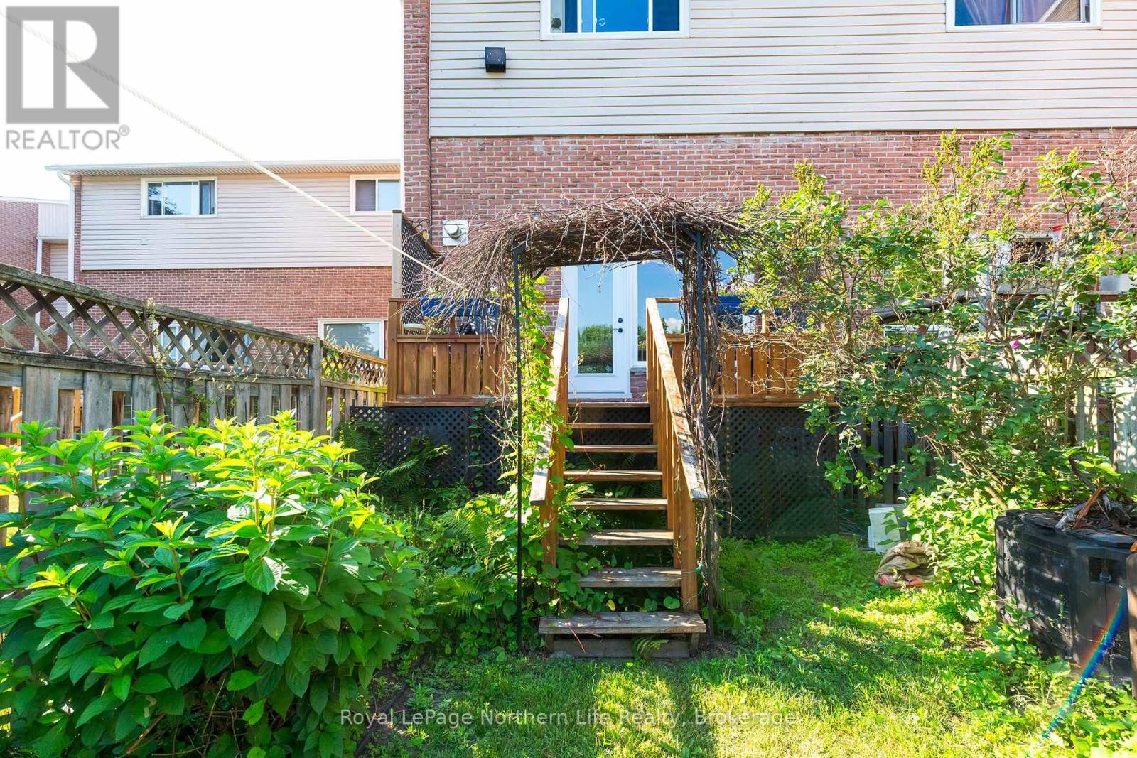 #53 644 LAKESHORE DRIVE - 28