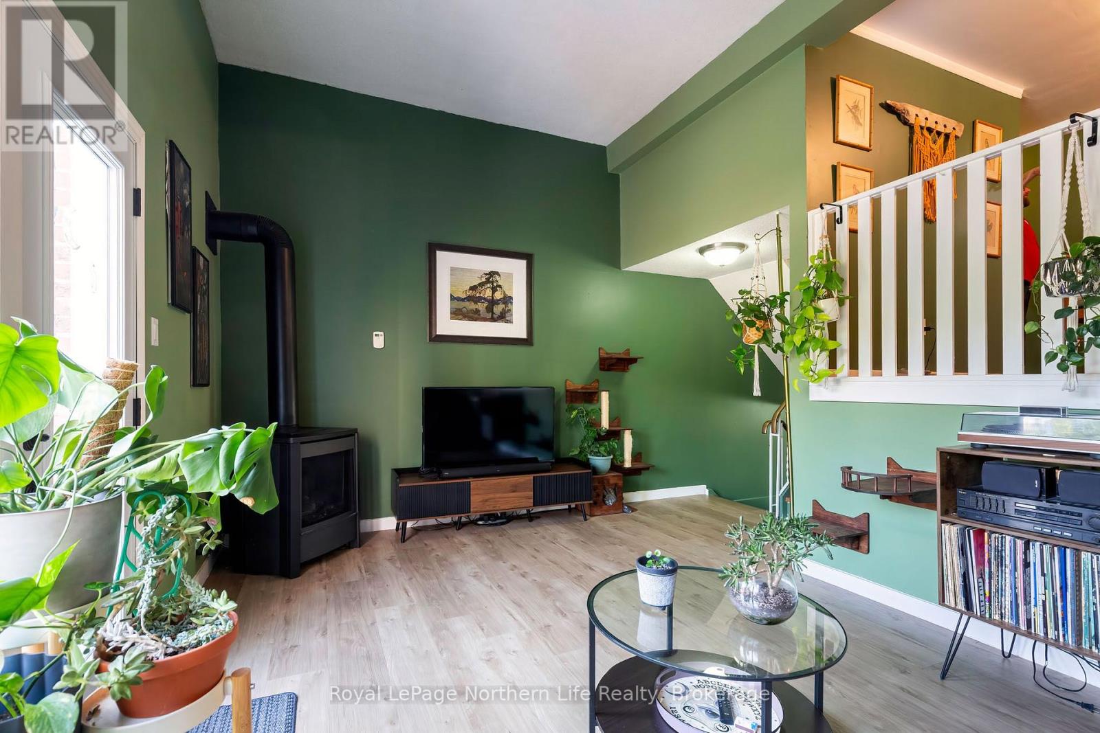 #53 644 LAKESHORE DRIVE - 6