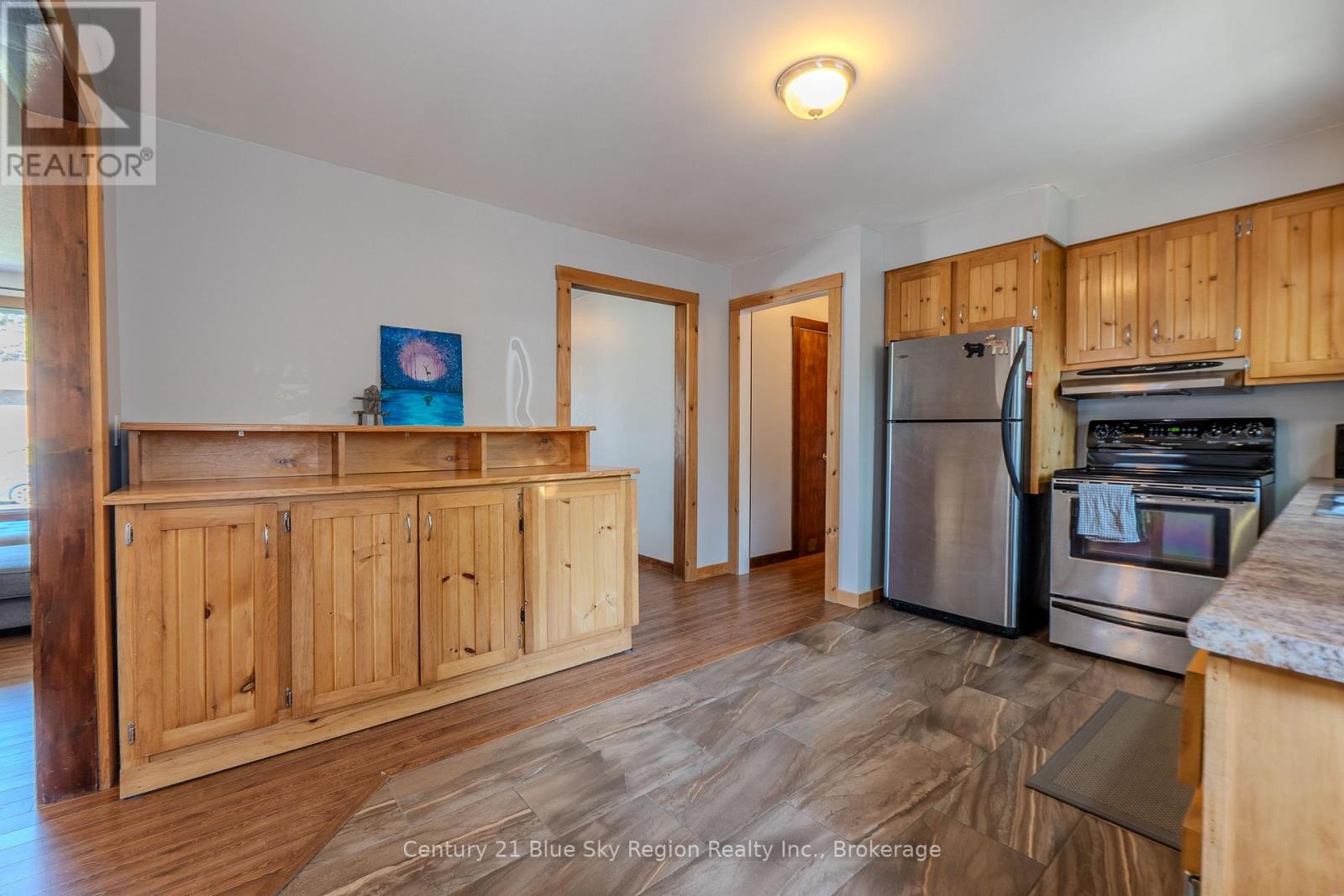 7 BIRCH CRESCENT - 11