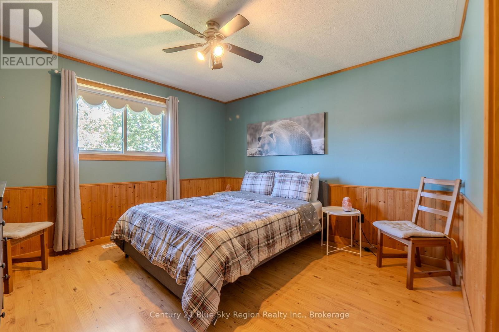 7 BIRCH CRESCENT - 16