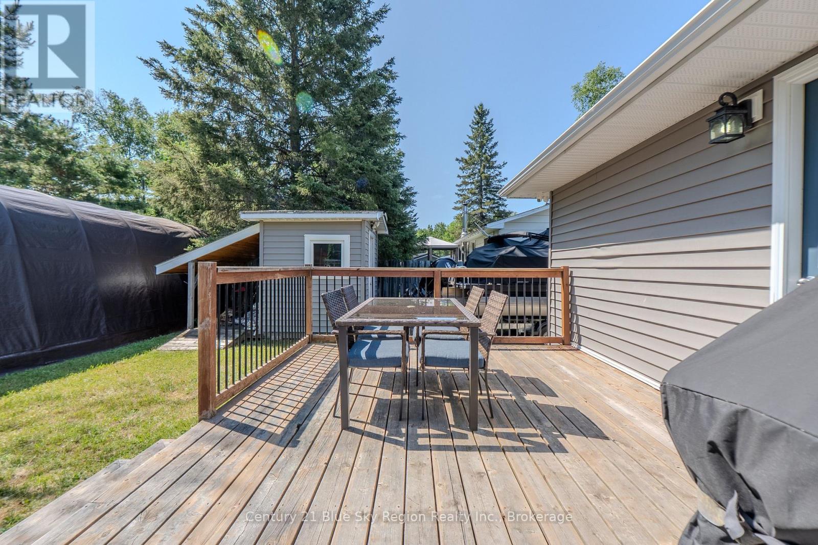 7 BIRCH CRESCENT - 21
