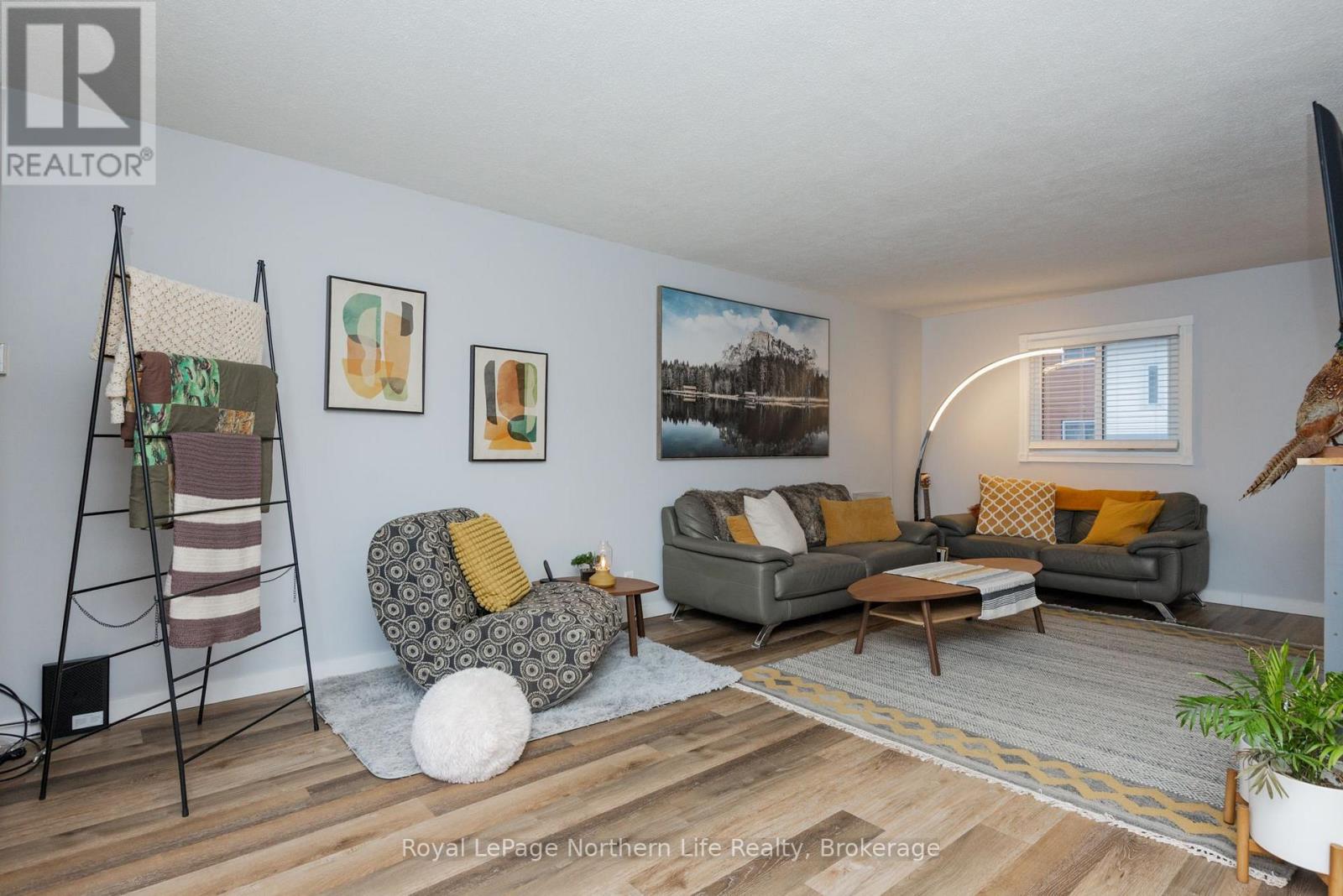#19 850 LAKESHORE DRIVE - 5