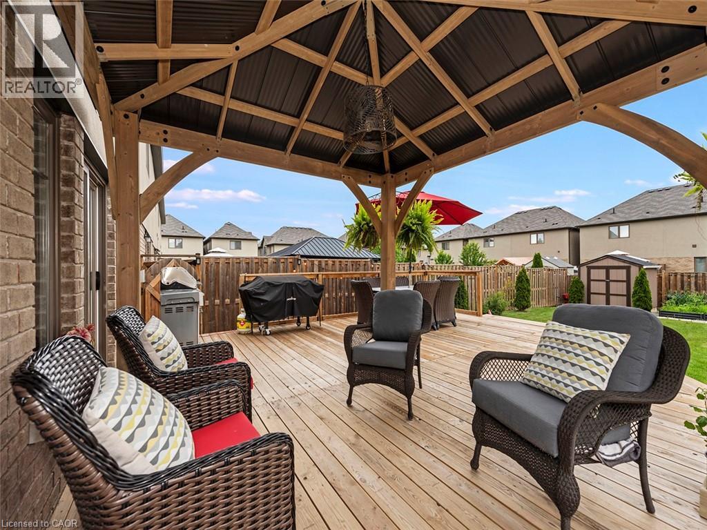 34 DODMAN Crescent - 35
