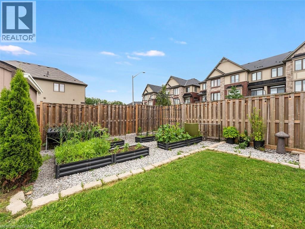 34 DODMAN Crescent - 38