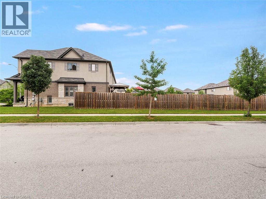 34 DODMAN Crescent - 41