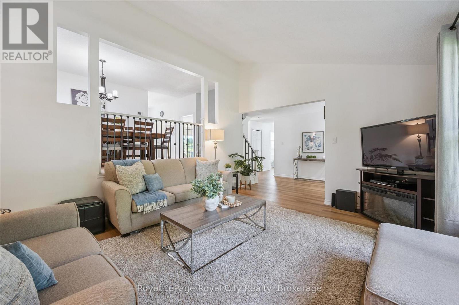 38 SHADYBROOK CRESCENT - 10