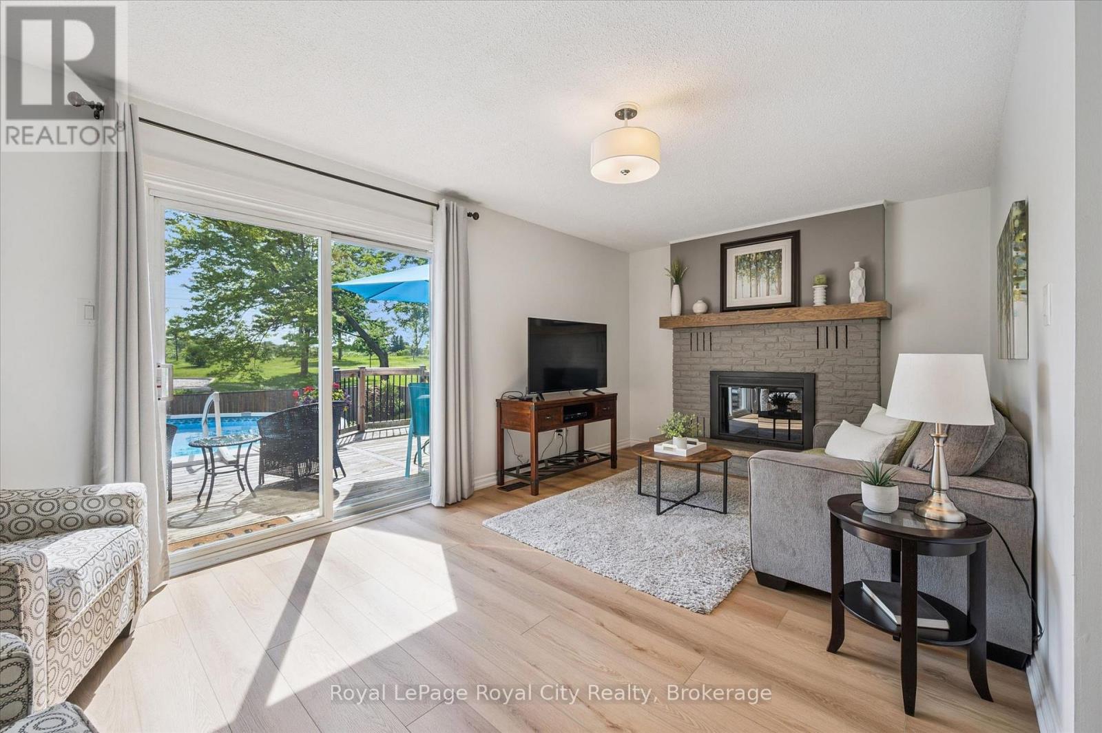 38 SHADYBROOK CRESCENT - 11