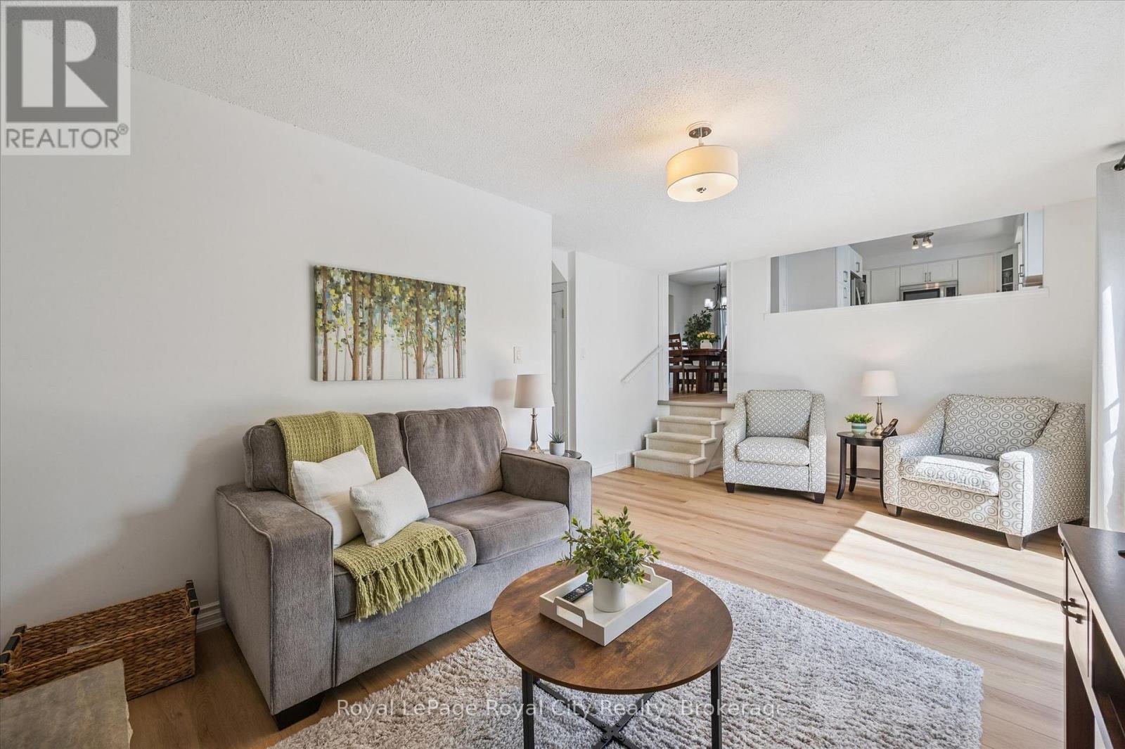 38 SHADYBROOK CRESCENT - 13