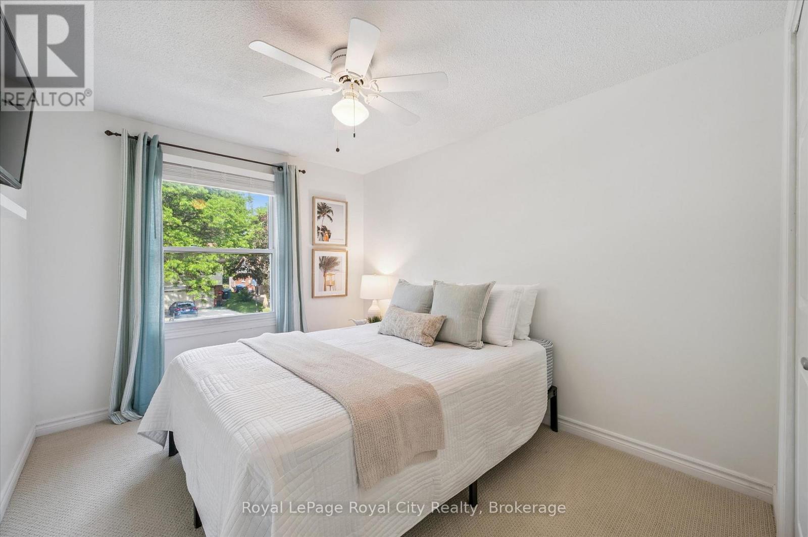 38 SHADYBROOK CRESCENT - 23