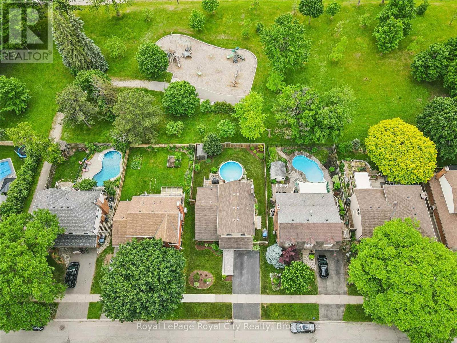 38 SHADYBROOK CRESCENT - 3
