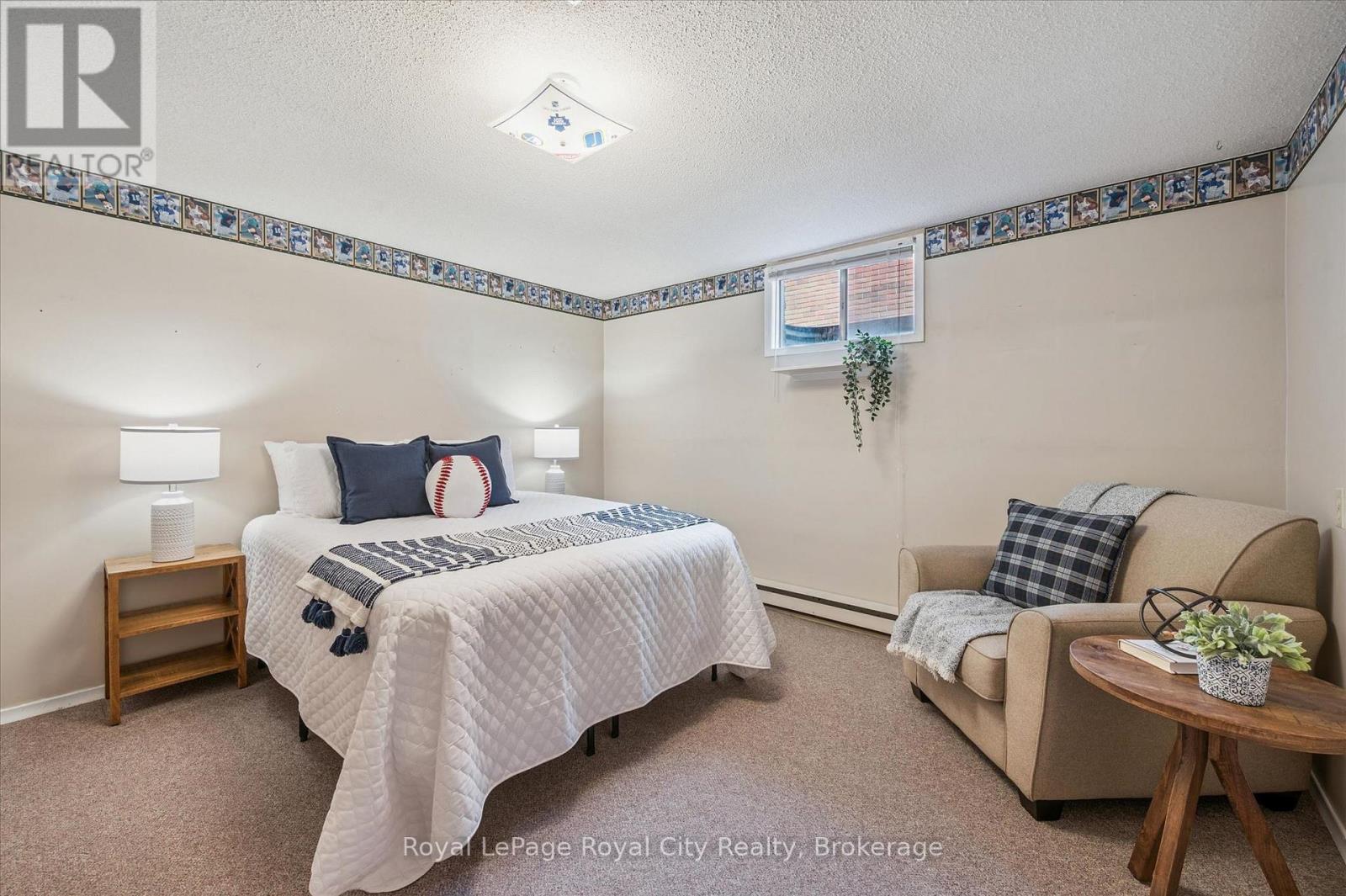 38 SHADYBROOK CRESCENT - 31