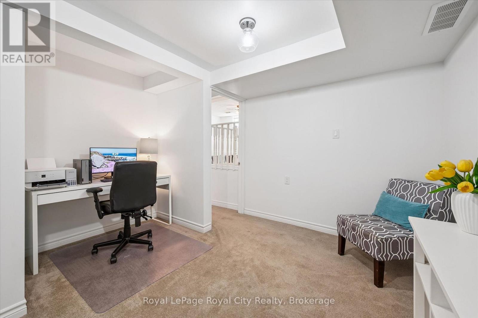 38 SHADYBROOK CRESCENT - 33