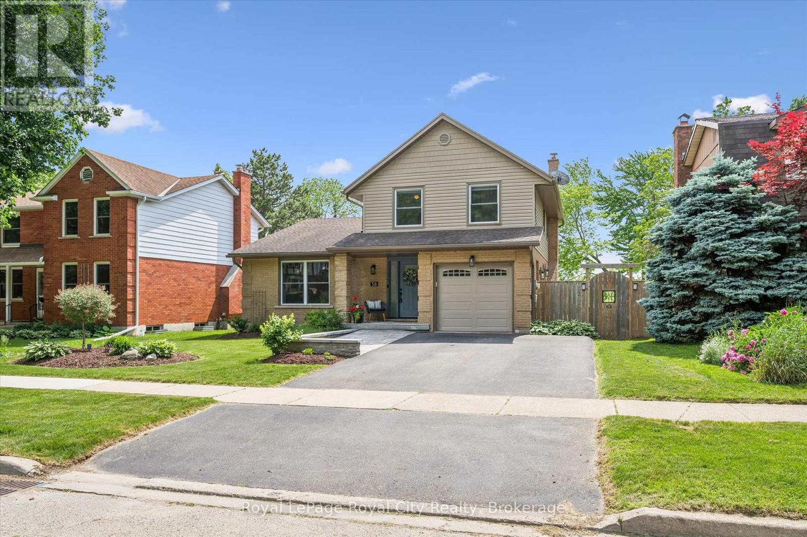 38 SHADYBROOK CRESCENT - 4