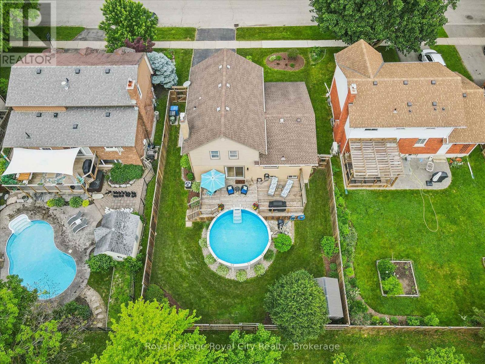 38 SHADYBROOK CRESCENT - 42