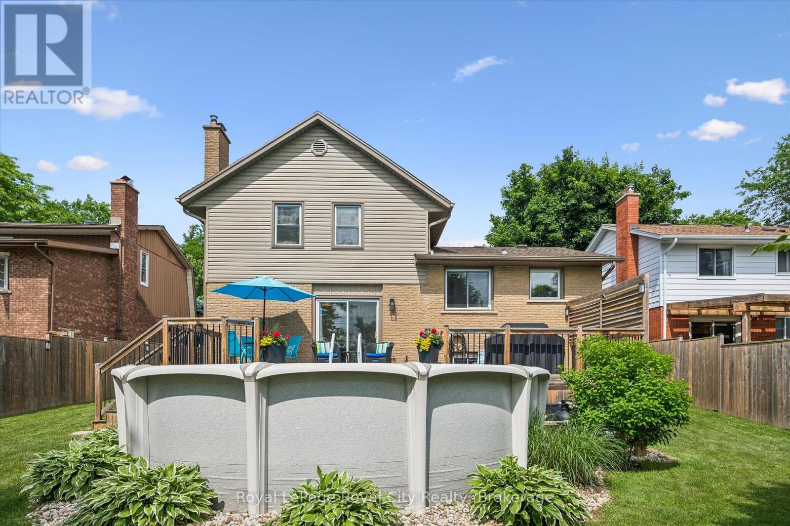 38 SHADYBROOK CRESCENT - 44