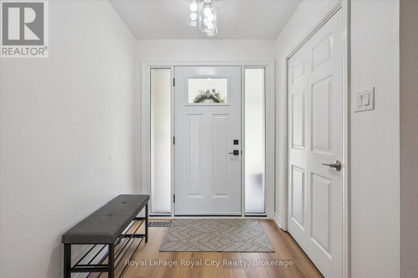 38 SHADYBROOK CRESCENT - 8