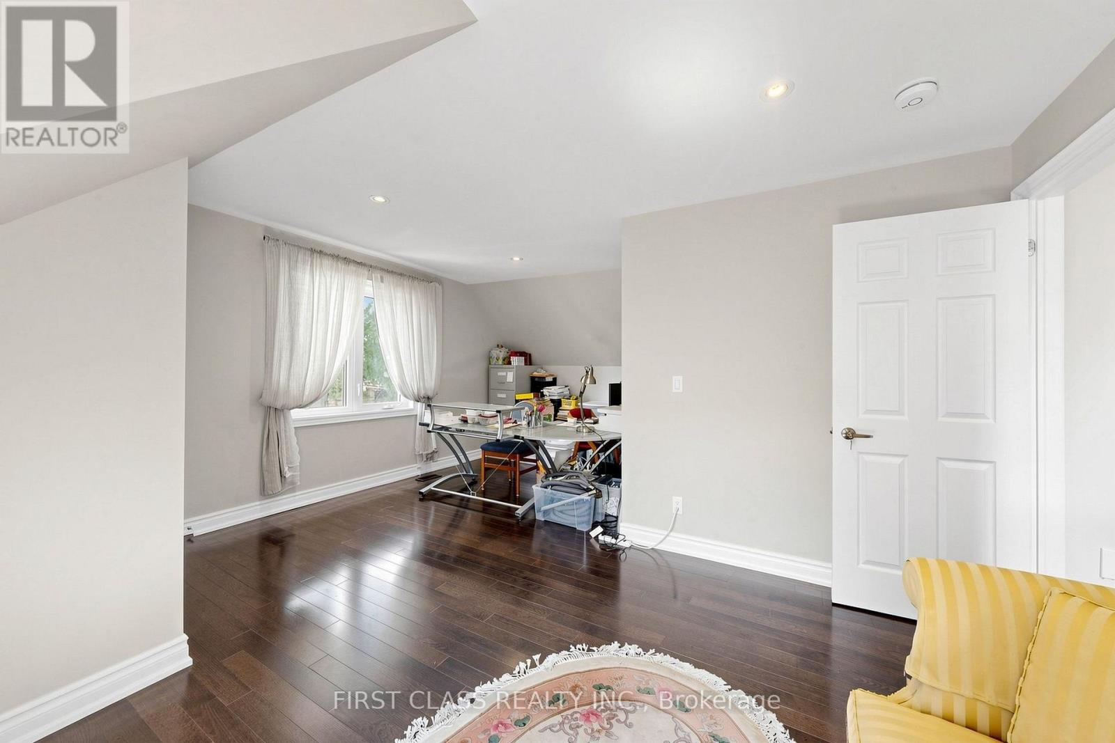18 YONGE BOULEVARD - Image 27