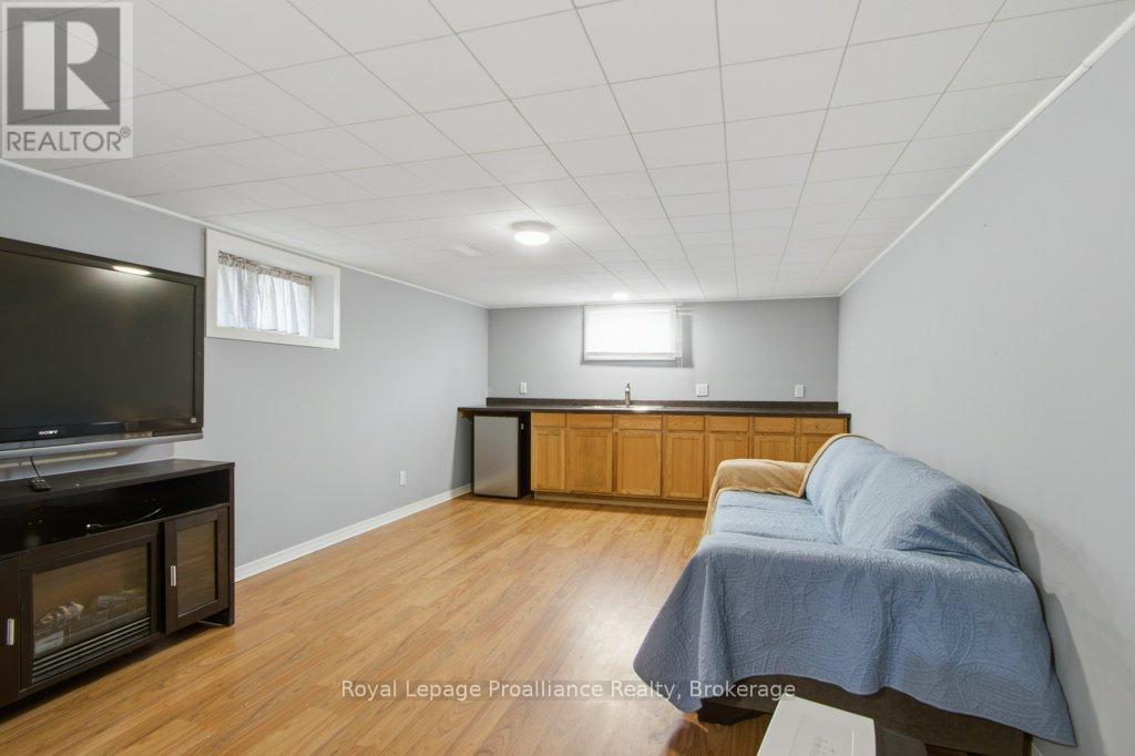 395 SIDNEY STREET - 16