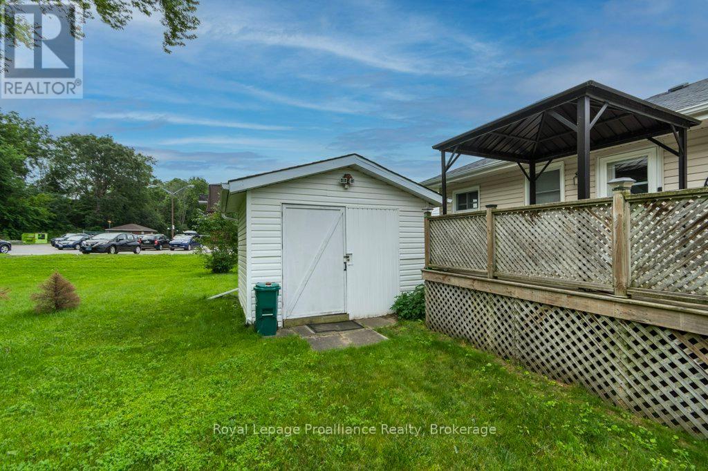 395 SIDNEY STREET - 24